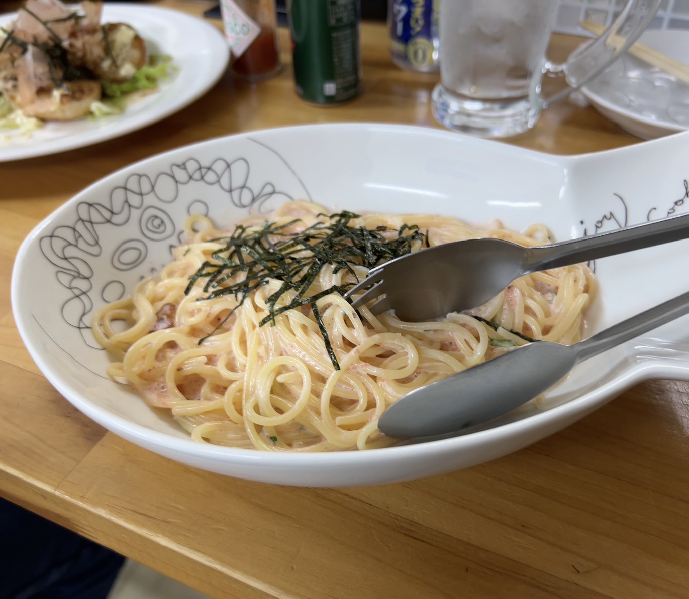 alt="熊本市南区のイタリアン居酒屋『ダイニング味味屋』で注文した明太子クリームパスタ（筆者撮影）"